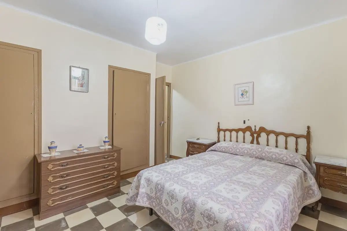Byhus til salg i Lachar med garage - € 108.000 (Ref: 9837439)