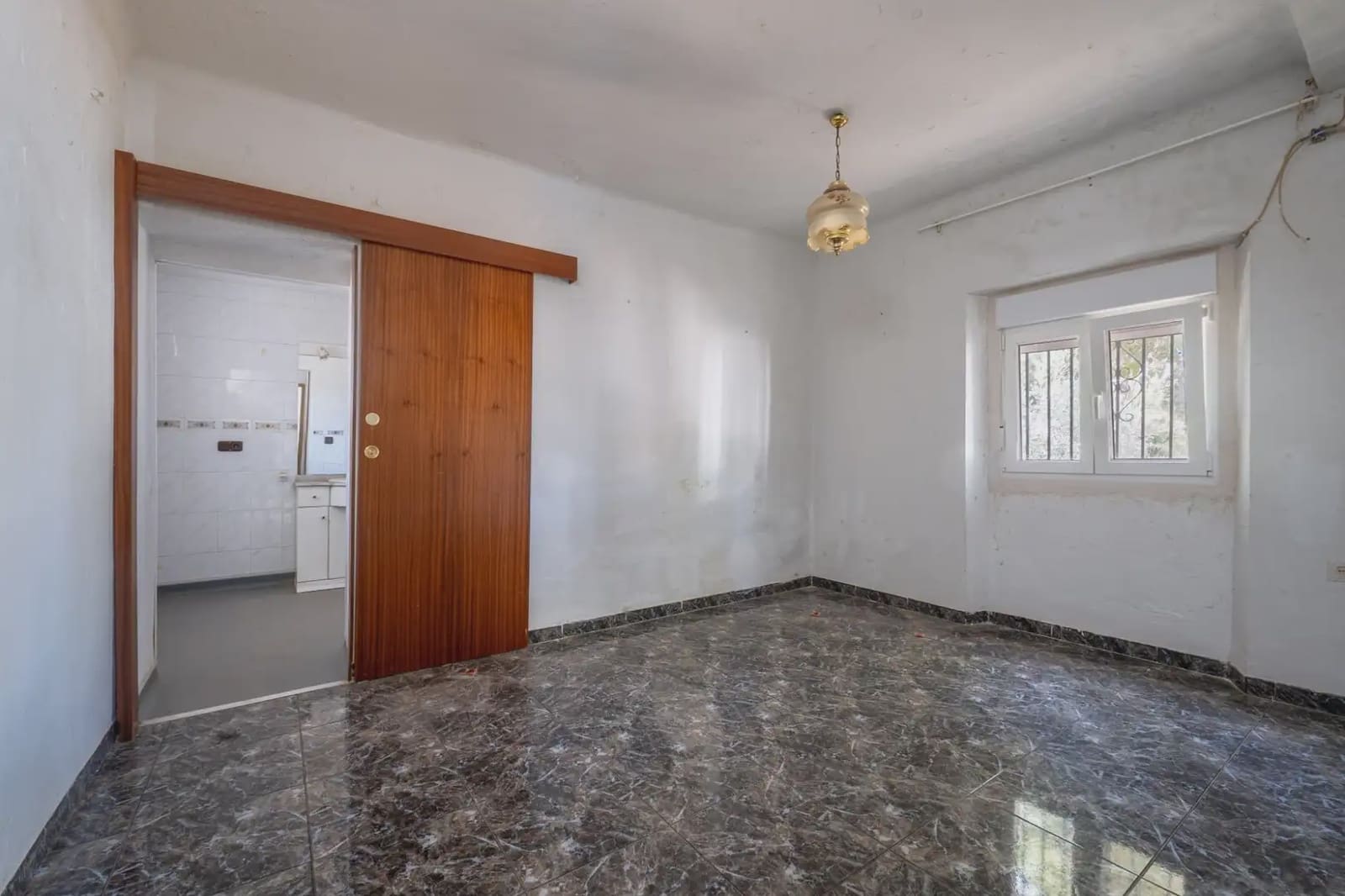 Byhus til salg i Albolote - € 230.000 (Ref: 9837444)
