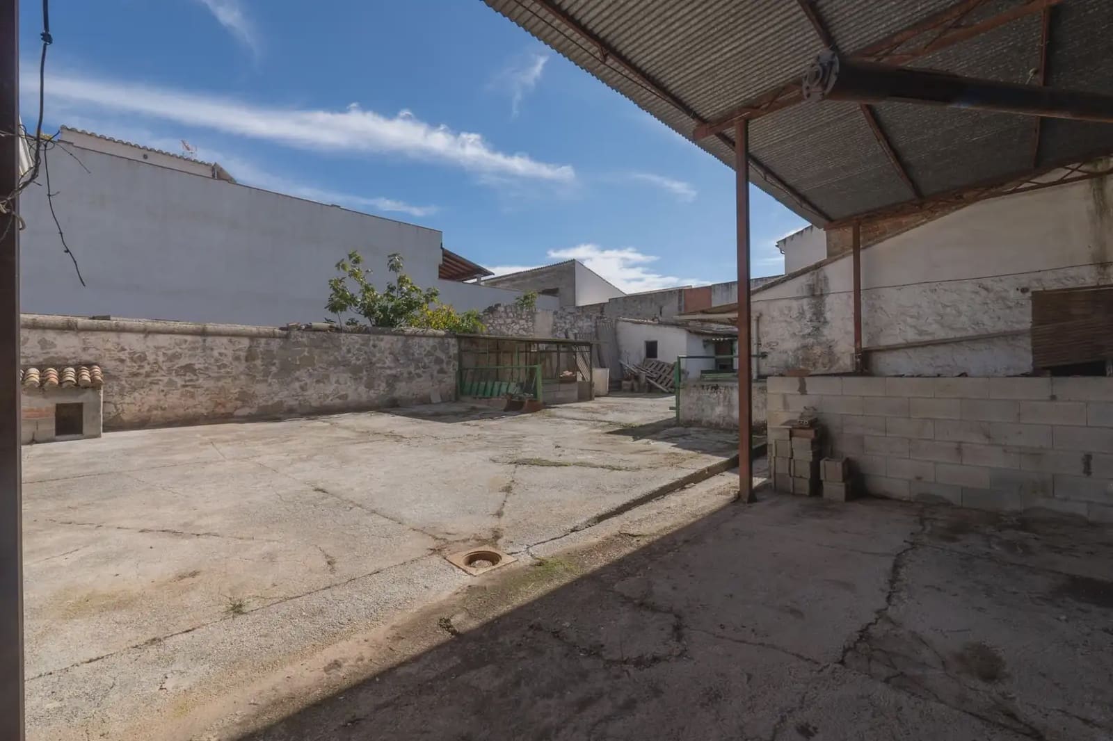 Byhus til salg i Albolote - € 230.000 (Ref: 9837444)