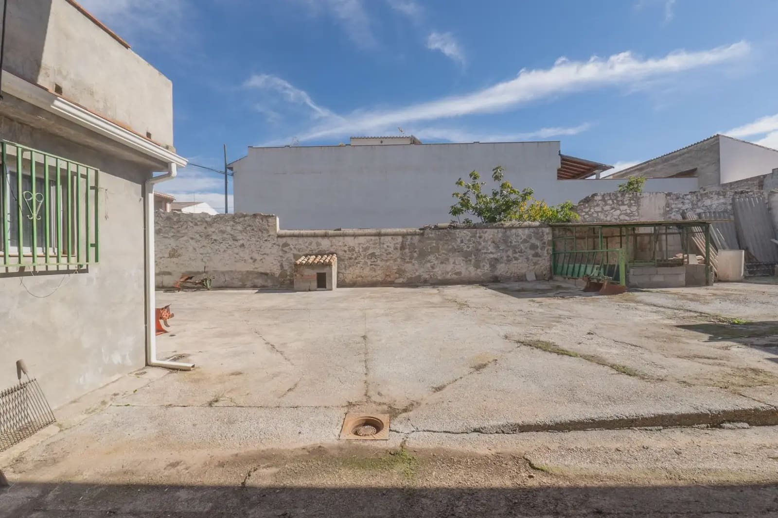Byhus til salg i Albolote - € 230.000 (Ref: 9837444)