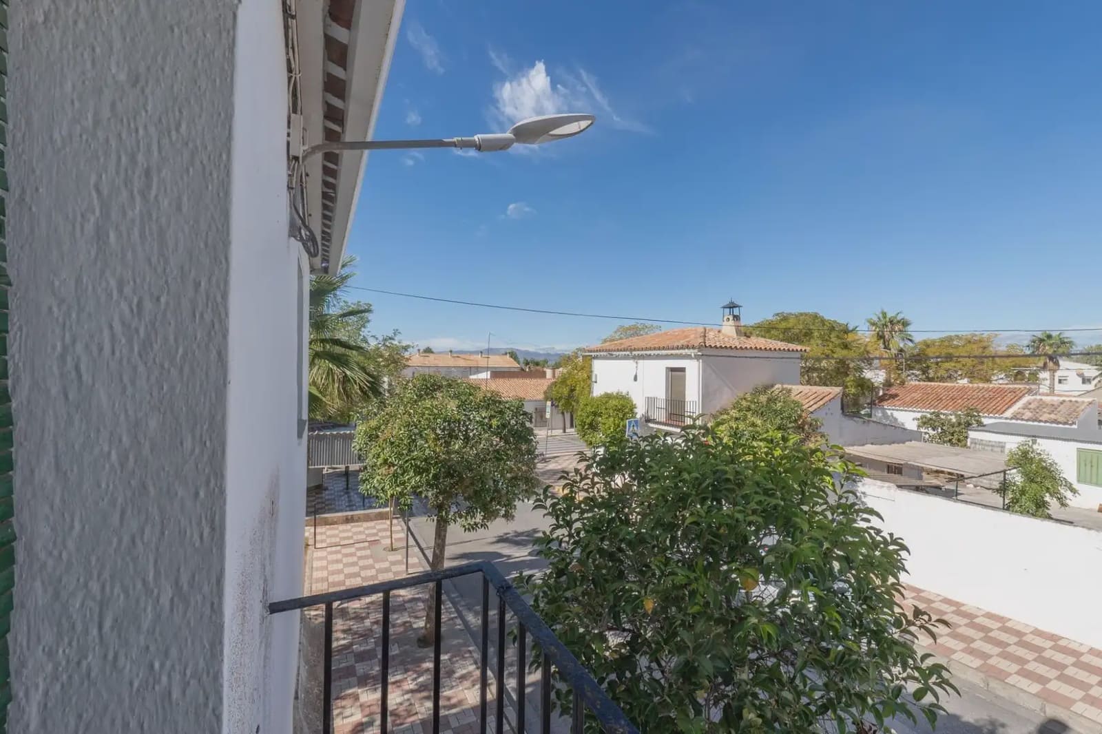 Byhus til salg i Albolote - € 230.000 (Ref: 9837444)