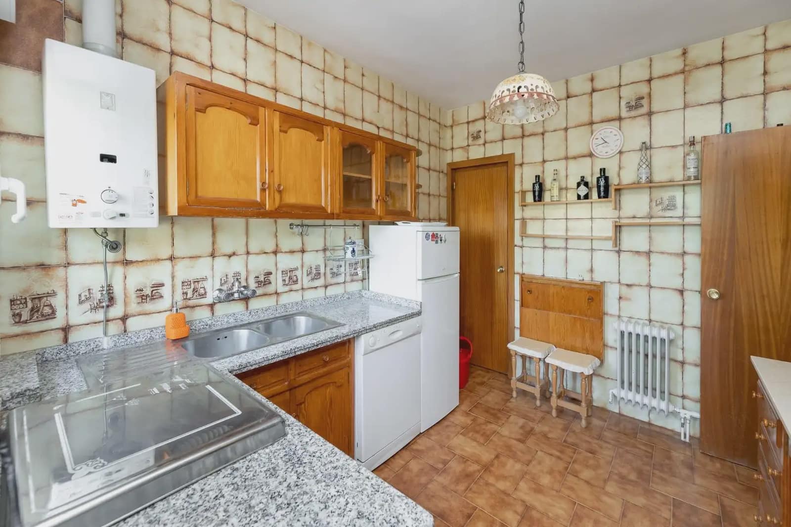 Finca/Herregård til salgs i Dilar med svømmebasseng garasje - € 325 000 (Ref: 9837445)