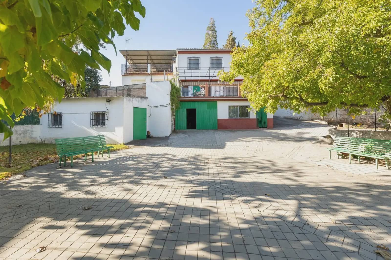 Finca/Herregård til salgs i Dilar med svømmebasseng garasje - € 325 000 (Ref: 9837445)