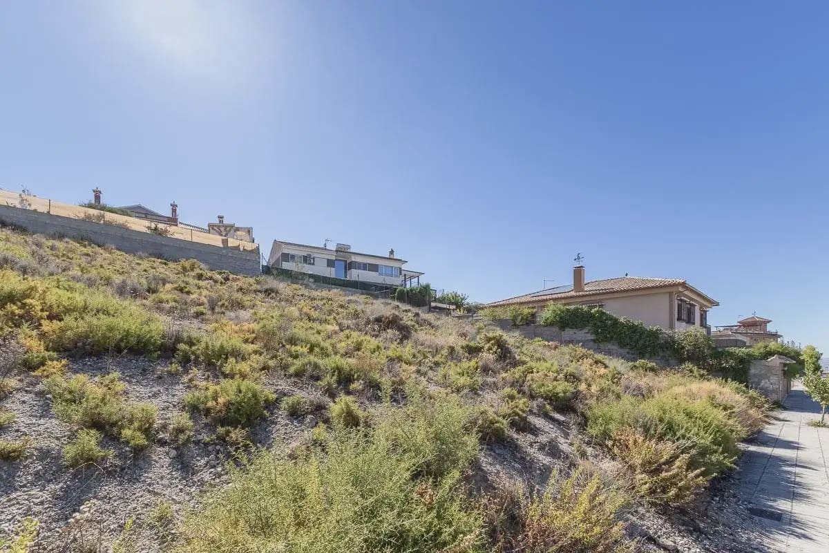 Tontti myytävänä paikassa La Zubia - 109 900 € (Ref: 9837446)