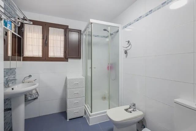 Leilighet til salgs i San Matías - Realejo, Granada by - € 220 000 (Ref: 9837447)