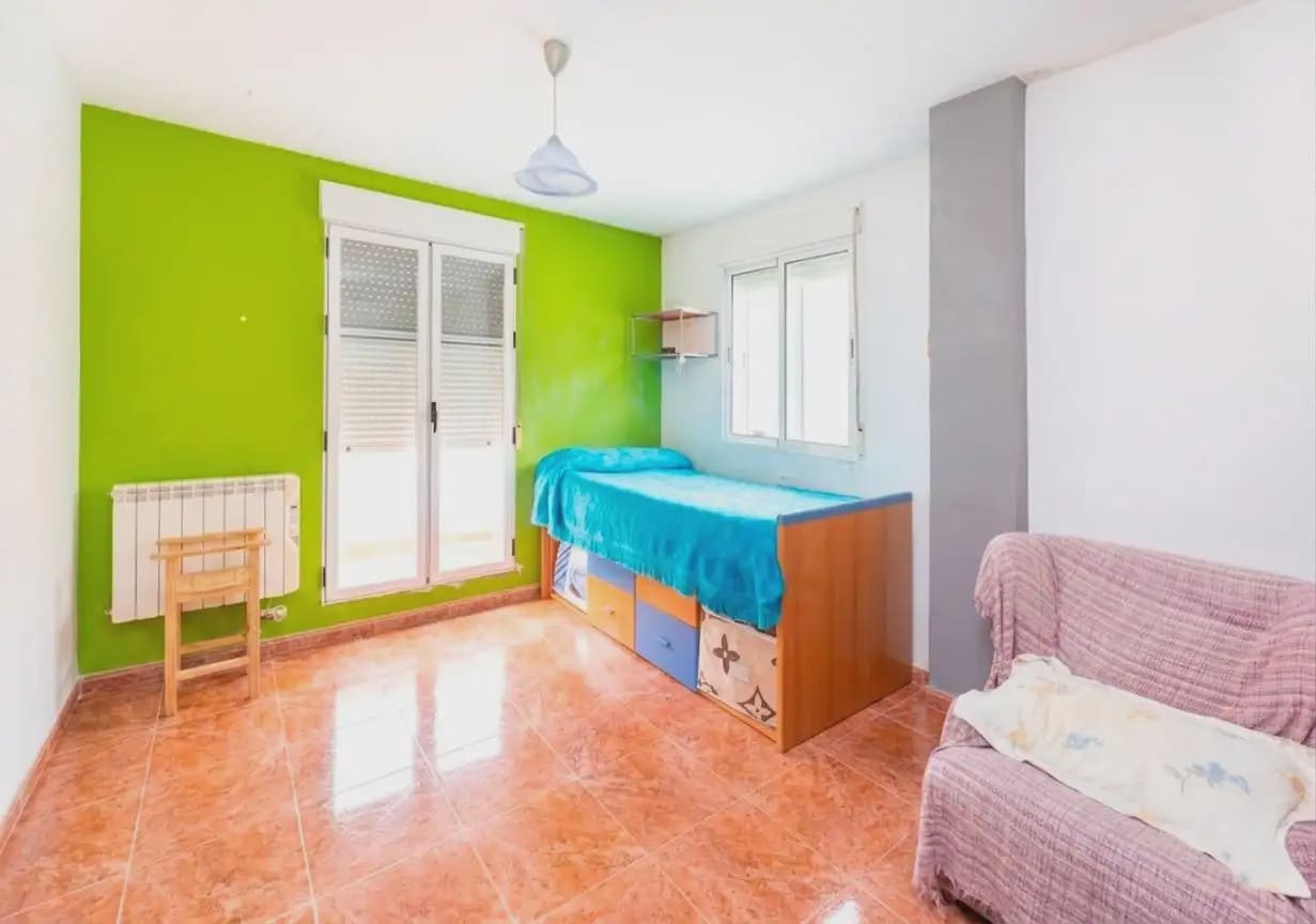 Terraced Villa for sale in Cenes de la Vega with garage - € 215,000 (Ref: 9837448)