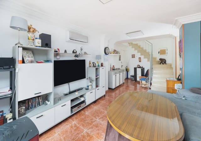 Terraced Villa for sale in Cenes de la Vega with garage - € 215,000 (Ref: 9837448)