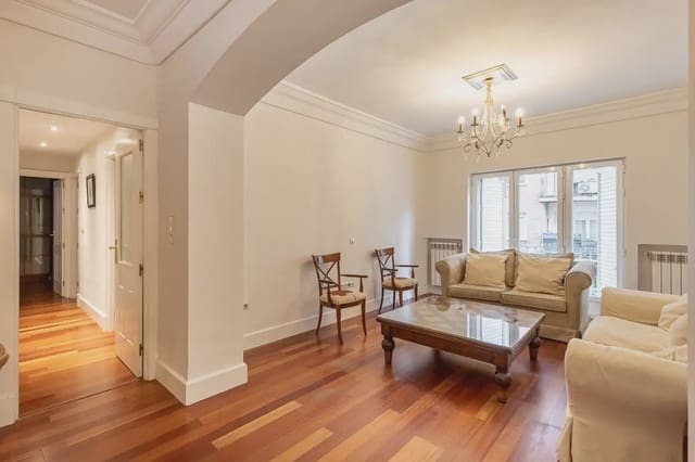 Lejlighed til salg i Figares, Granada by - € 565.000 (Ref: 9837449)