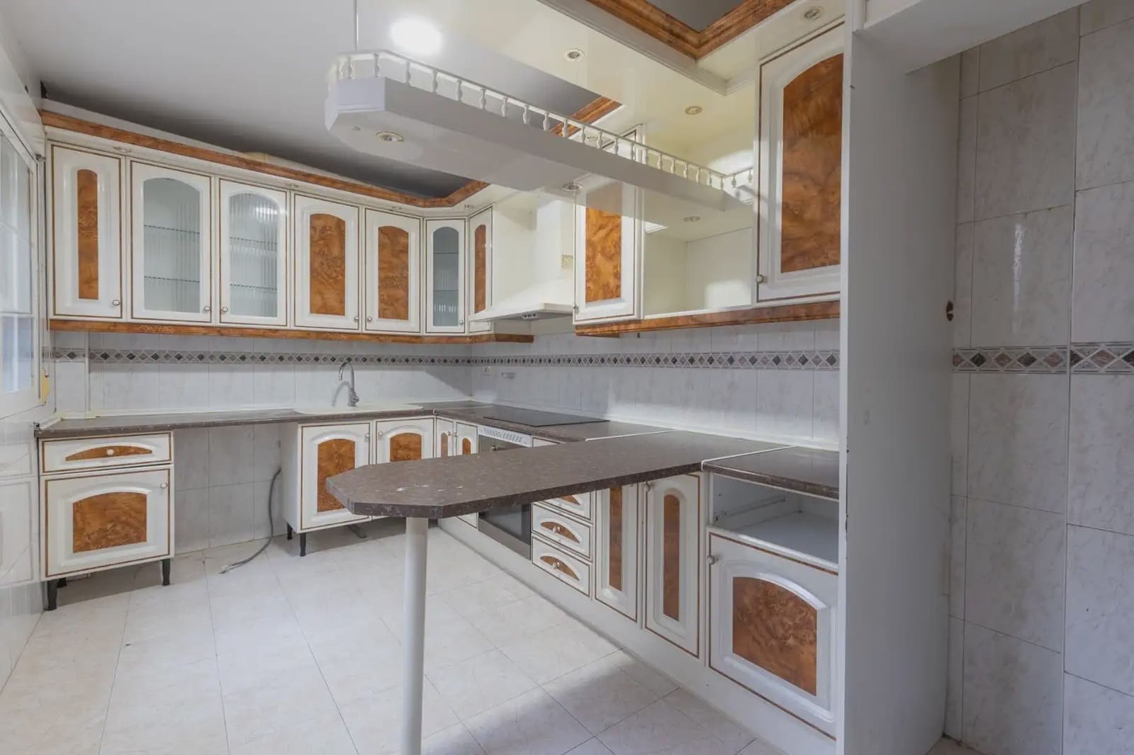 Byhus til salg i Maracena med garage - € 279.900 (Ref: 9837450)