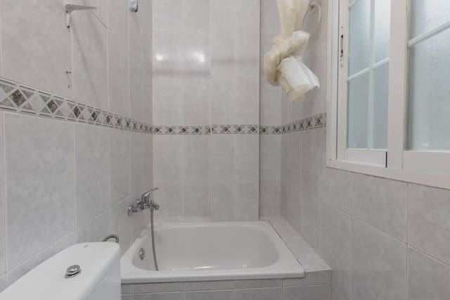 Huis te koop in Maracena met garage - € 279.900 (Ref: 9837450)