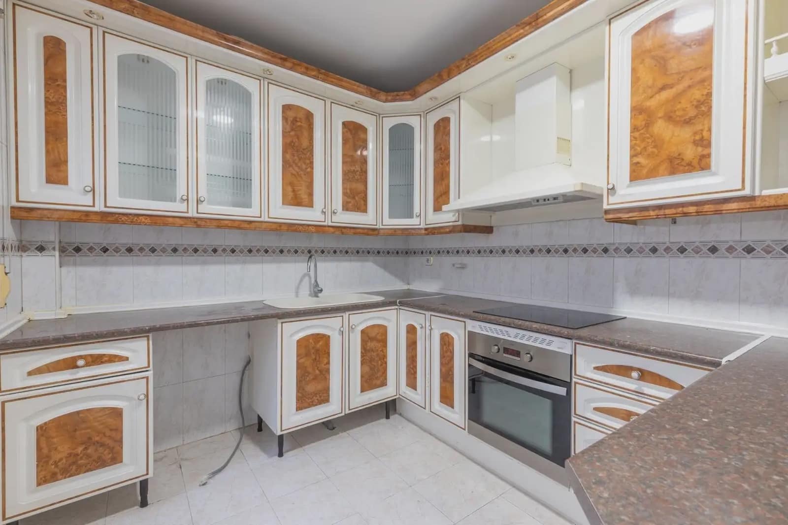 Byhus til salg i Maracena med garage - € 279.900 (Ref: 9837450)