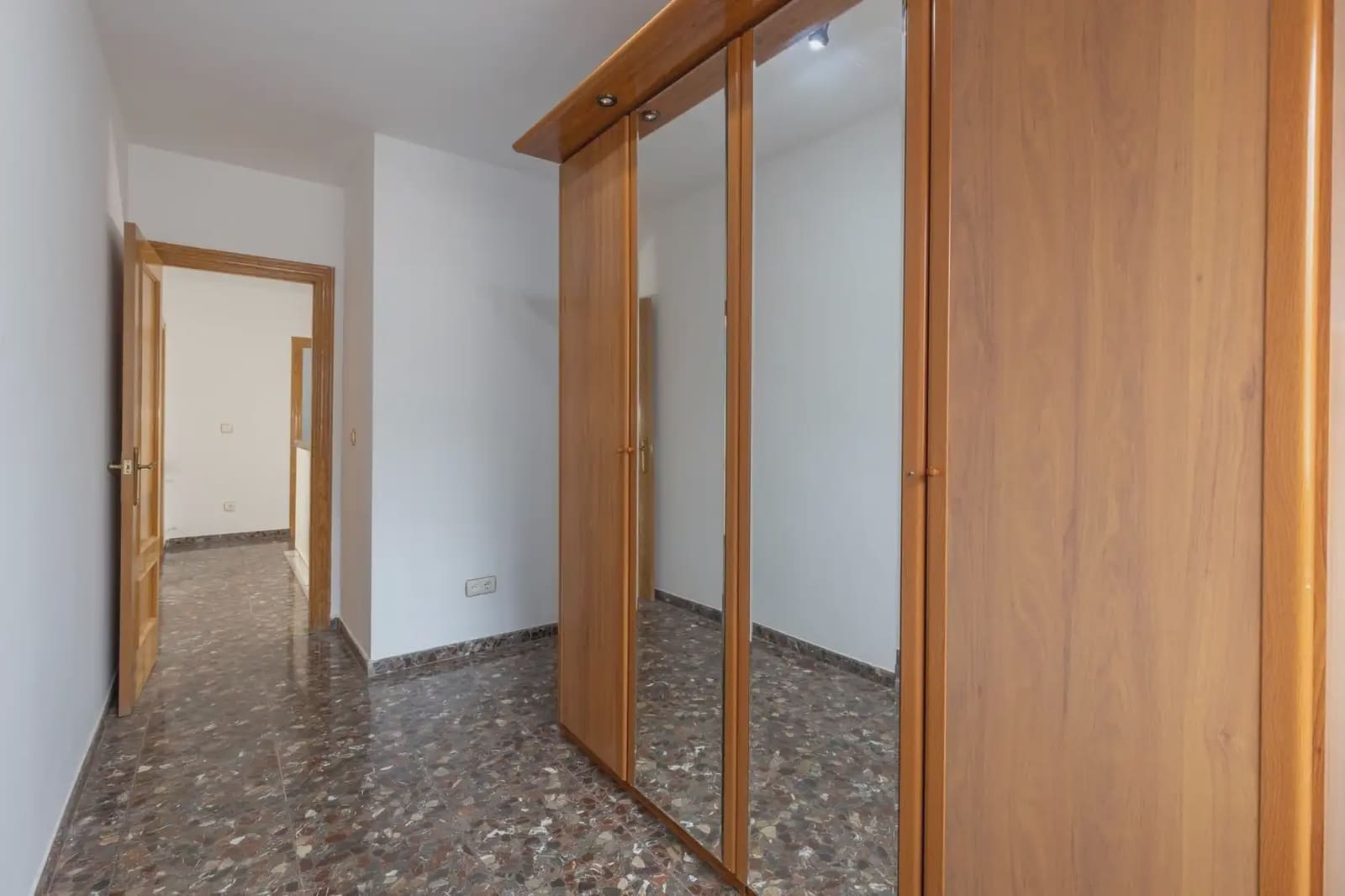 Byhus til salg i Maracena med garage - € 279.900 (Ref: 9837450)