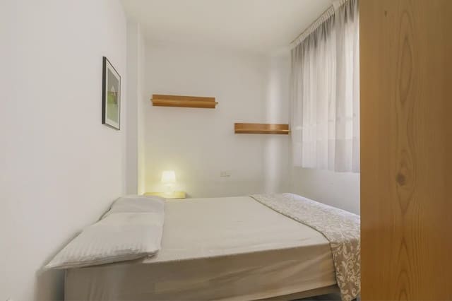 2 soveværelse Lejlighed til salg i Camino de Ronda - Rosaleda, Granada by - € 225.000 (Ref: 9837451)