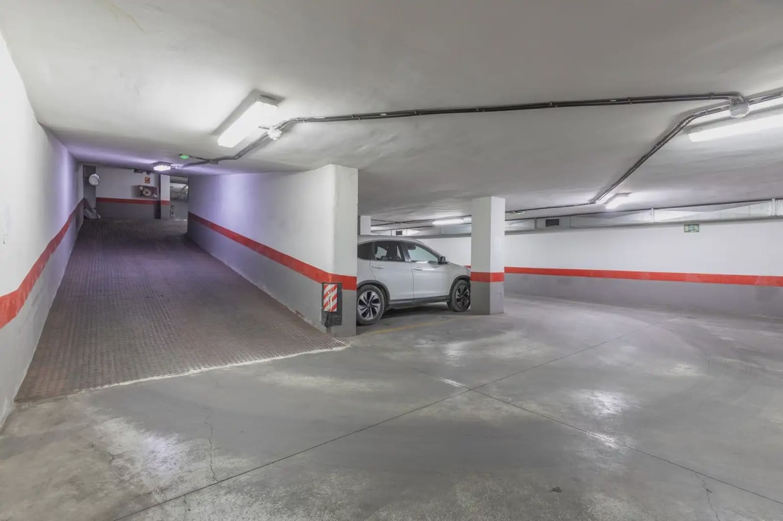 Garage for sale in Granada city - € 30,000 (Ref: 9837452)