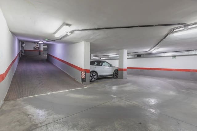 Garage for sale in Figares, Granada city - € 30,000 (Ref: 9837452)