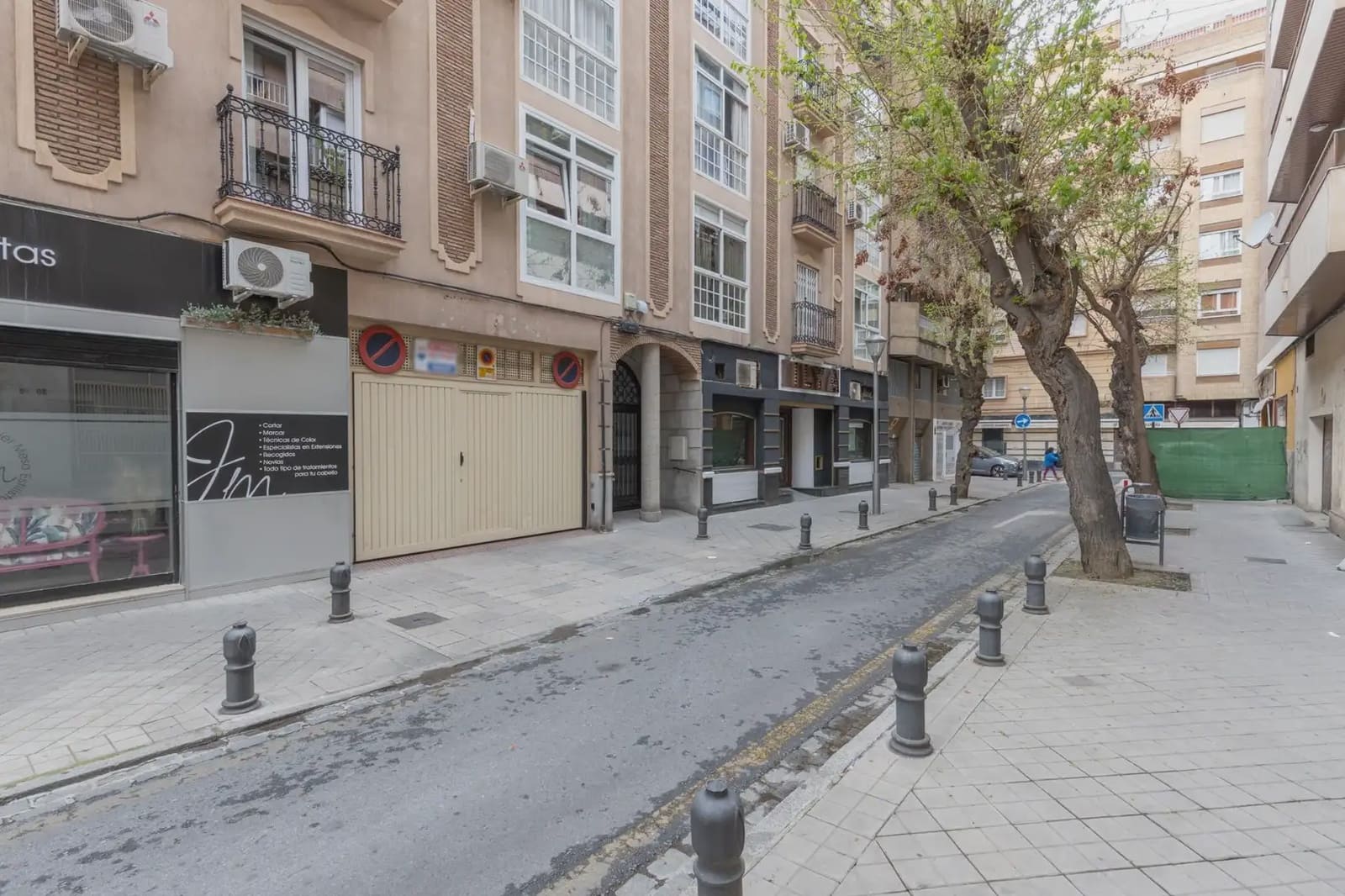 Garage for sale in Granada city - € 30,000 (Ref: 9837452)