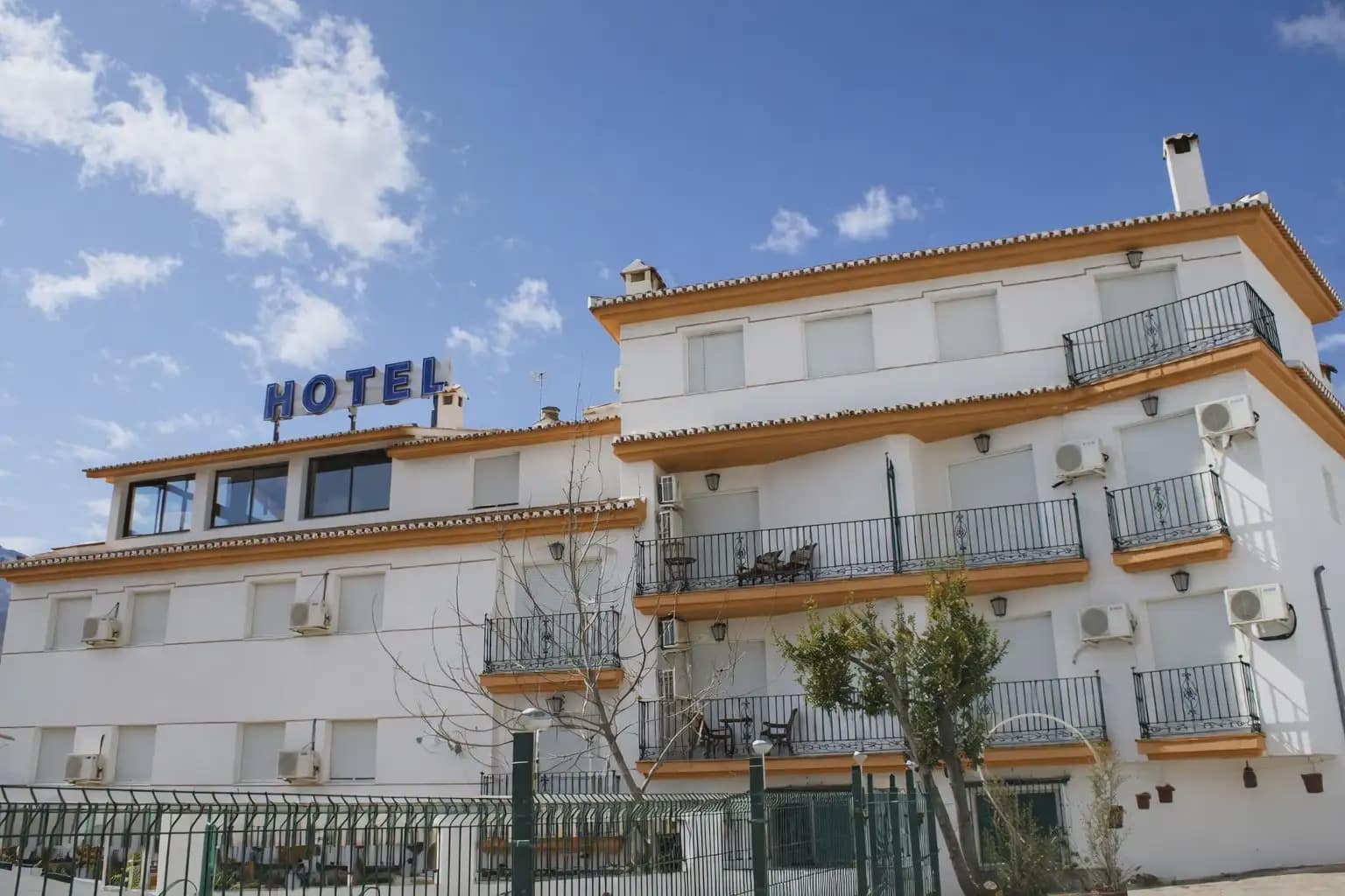 Hotel til salg i Guejar Sierra - € 2.300.000 (Ref: 9837453)