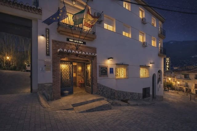 Hotel til salg i Güéjar Sierra - € 2.300.000 (Ref: 9837453)