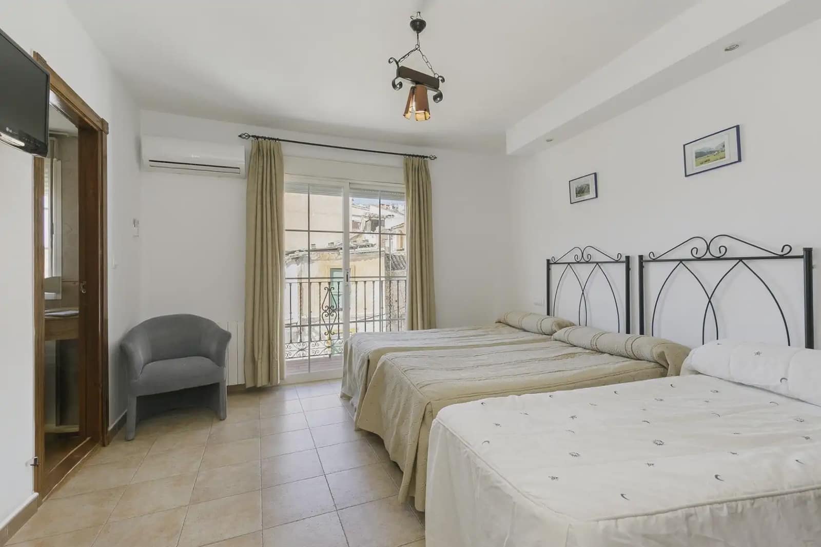 Hotel til salg i Guejar Sierra - € 2.300.000 (Ref: 9837453)