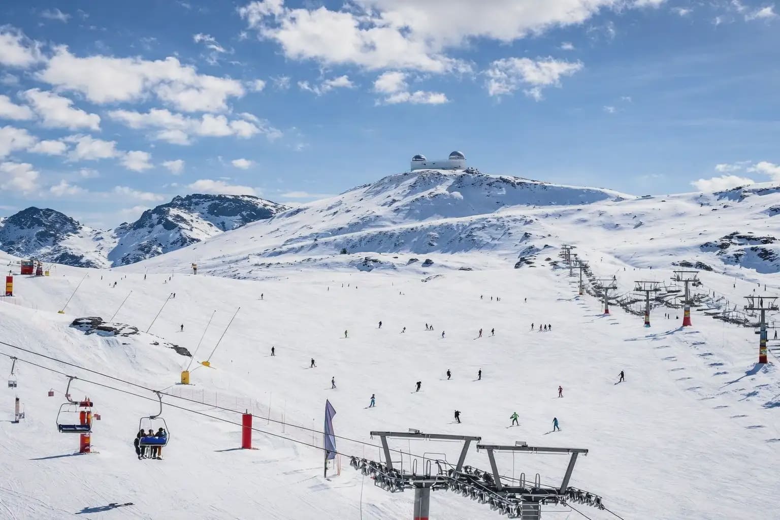 Hotel til salg i Guejar Sierra - € 2.300.000 (Ref: 9837453)