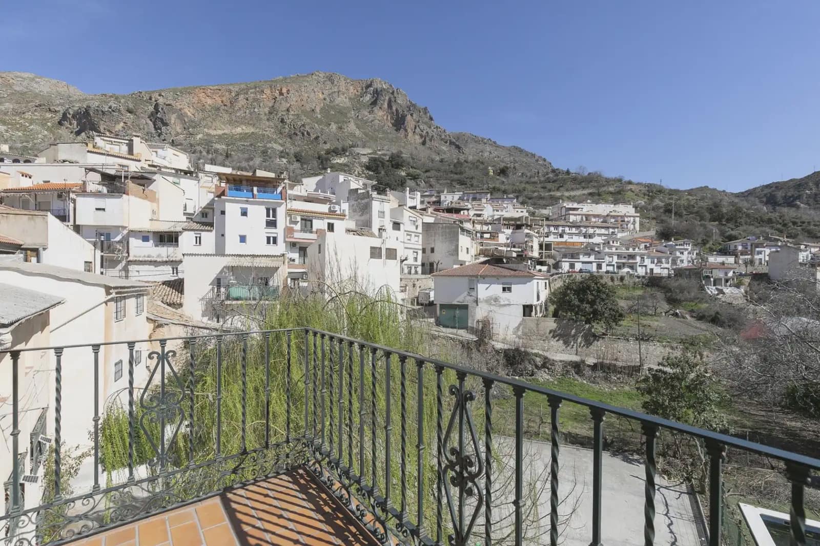 Hotel til salg i Guejar Sierra - € 2.300.000 (Ref: 9837453)