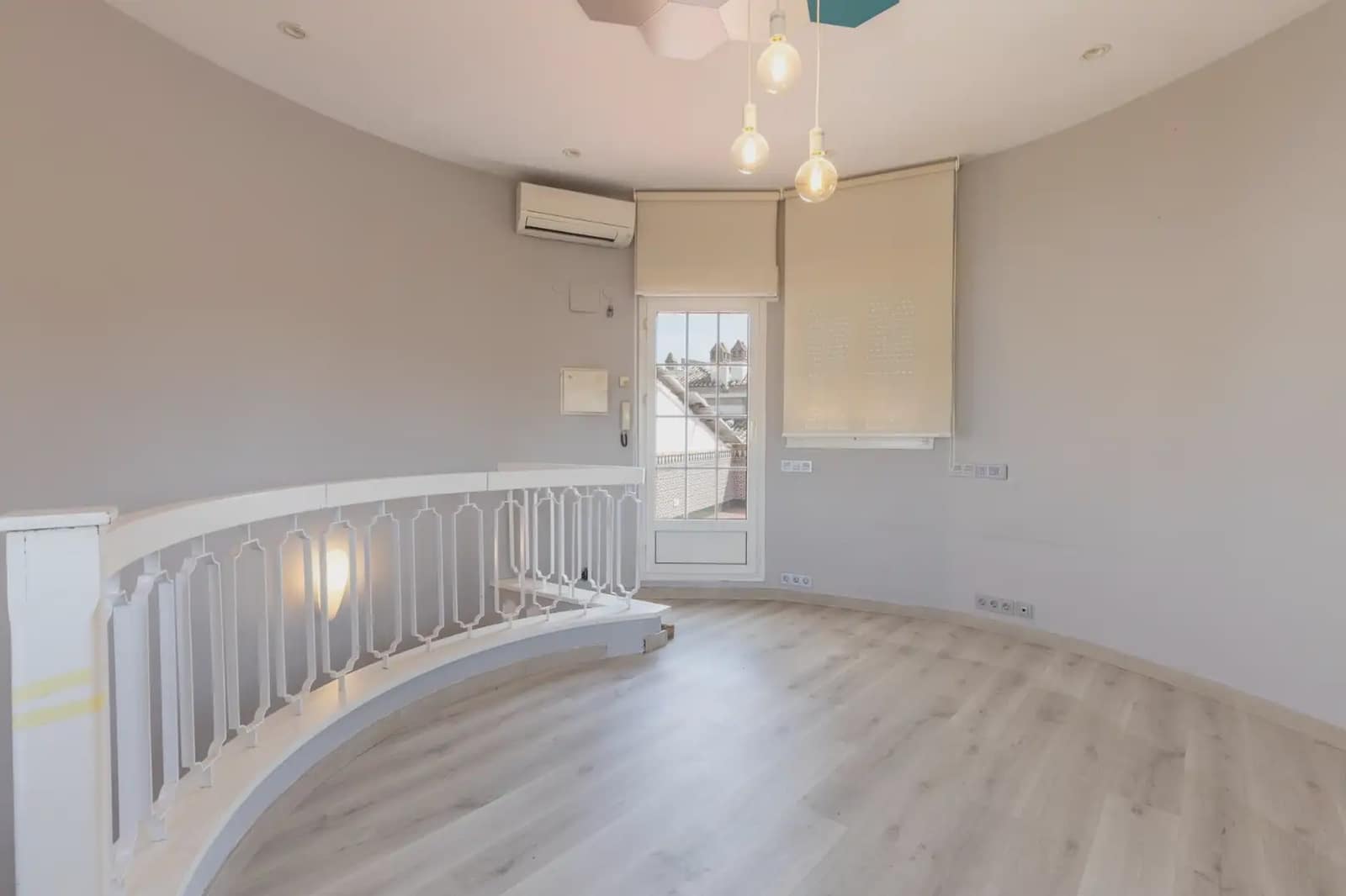 5 bedroom Villa for sale in Granada city with pool garage - € 780,000 (Ref: 9837454)