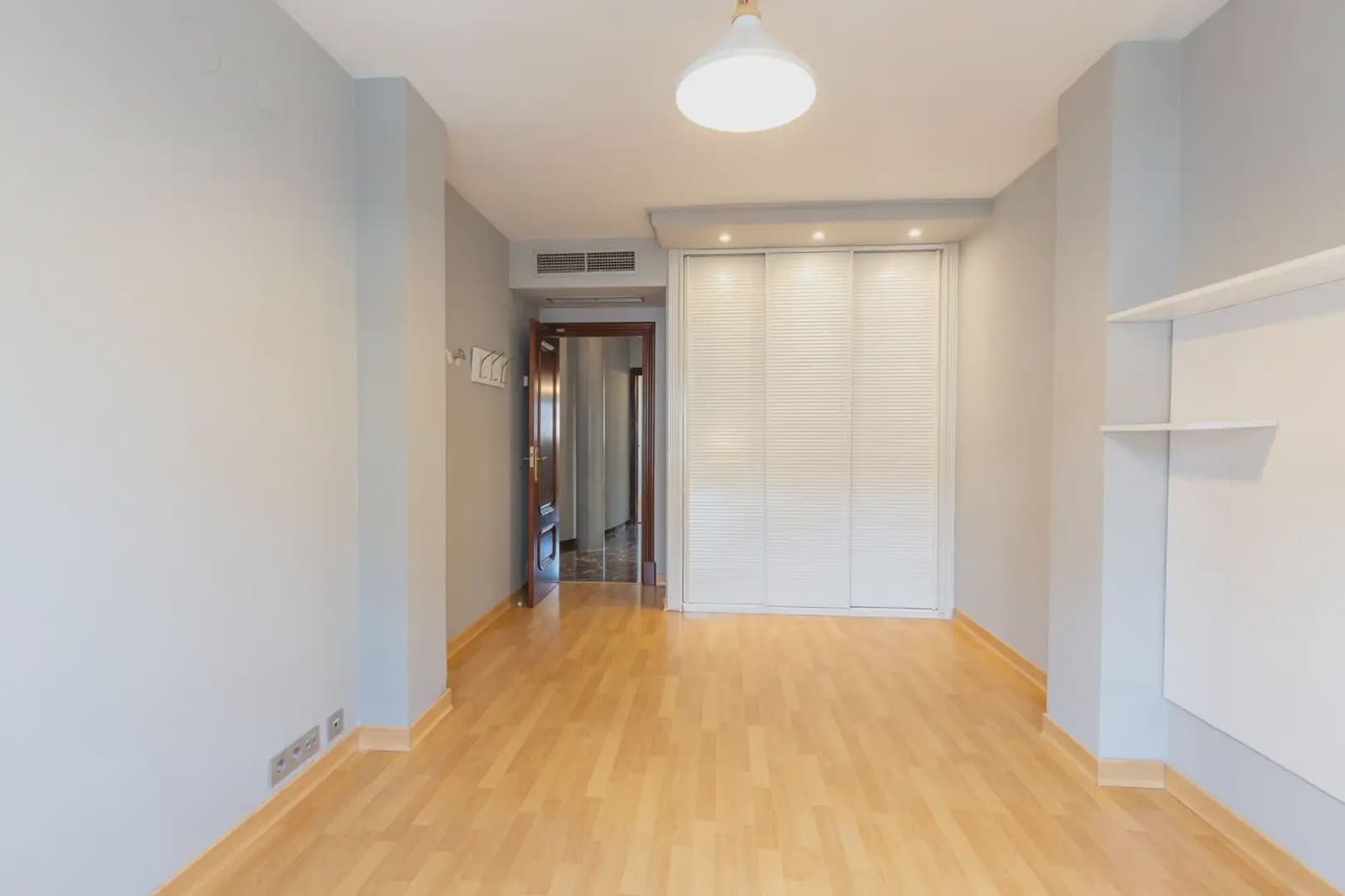 5 bedroom Villa for sale in Granada city with pool garage - € 780,000 (Ref: 9837454)