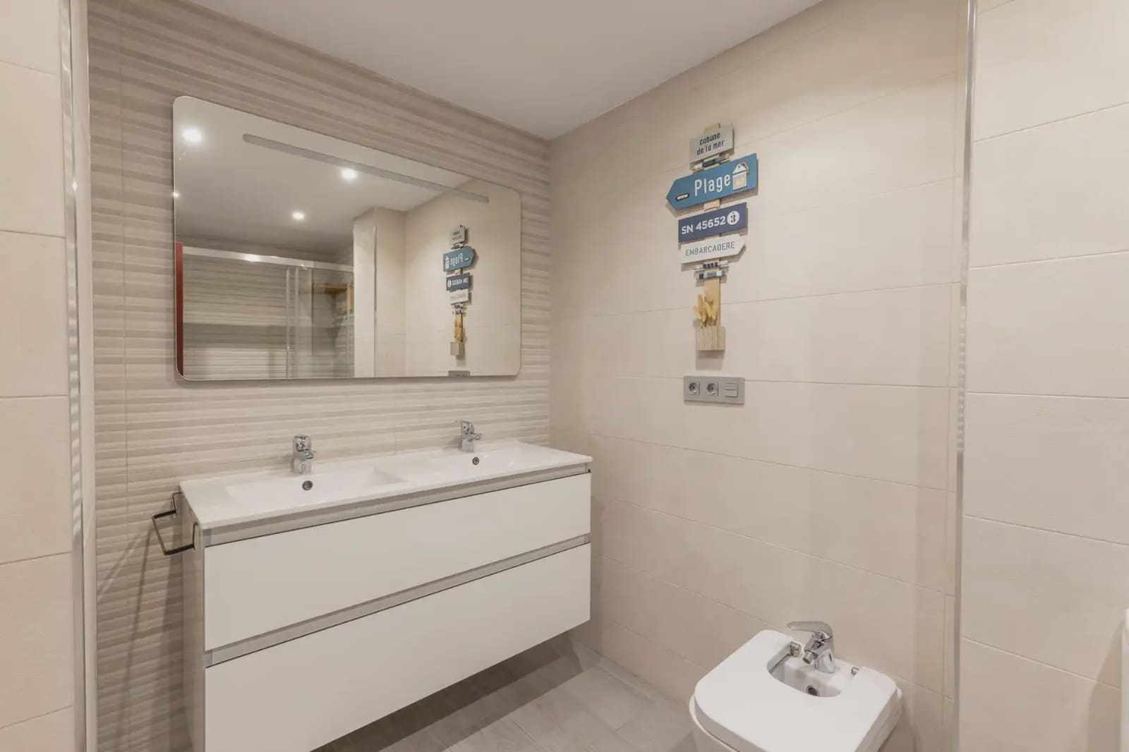 5 bedroom Villa for sale in Granada city with pool garage - € 780,000 (Ref: 9837454)