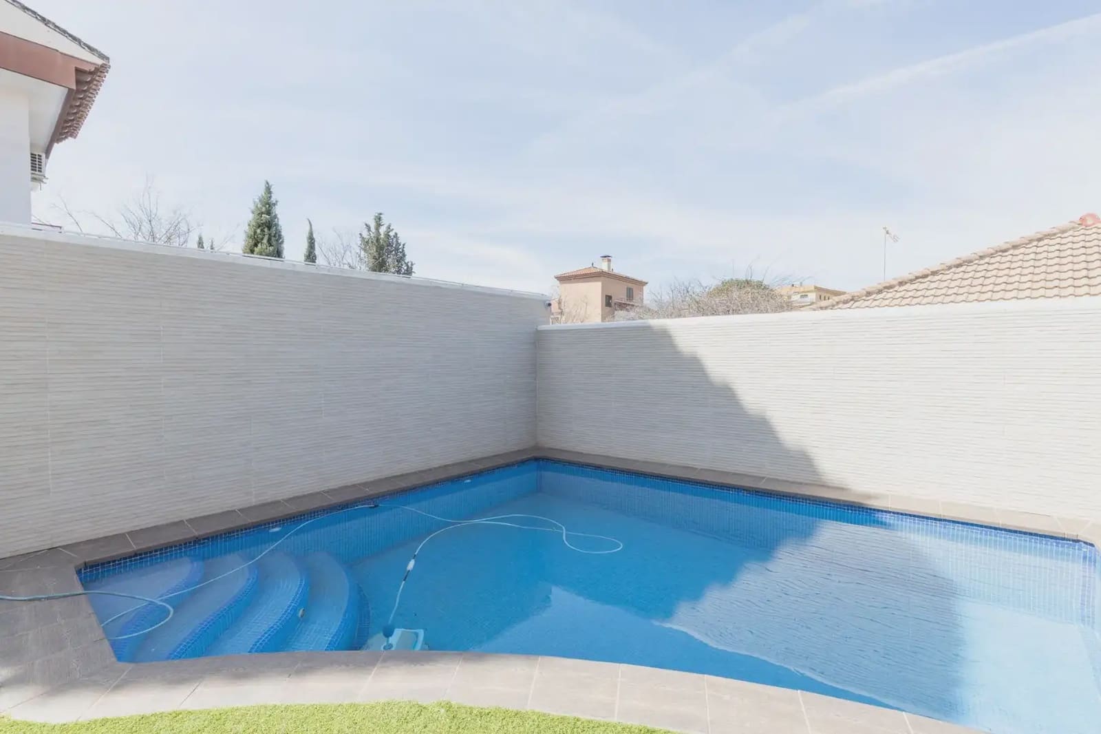 5 bedroom Villa for sale in Granada city with pool garage - € 780,000 (Ref: 9837454)