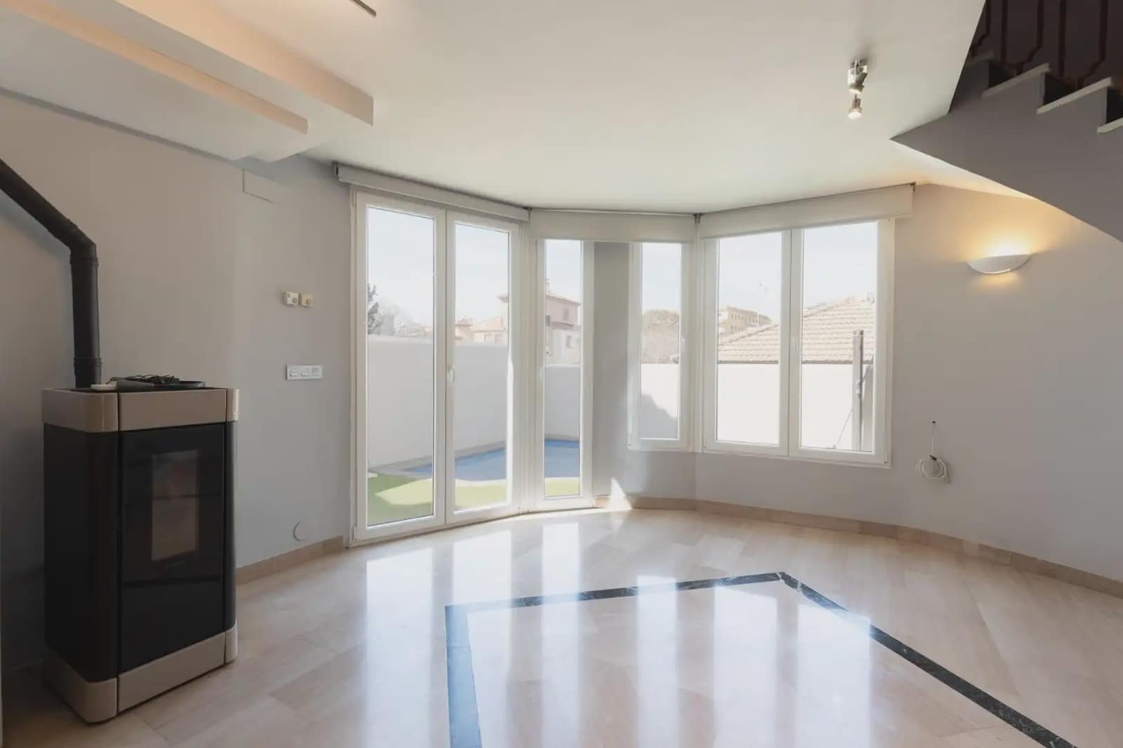 5 bedroom Villa for sale in Granada city with pool garage - € 780,000 (Ref: 9837454)