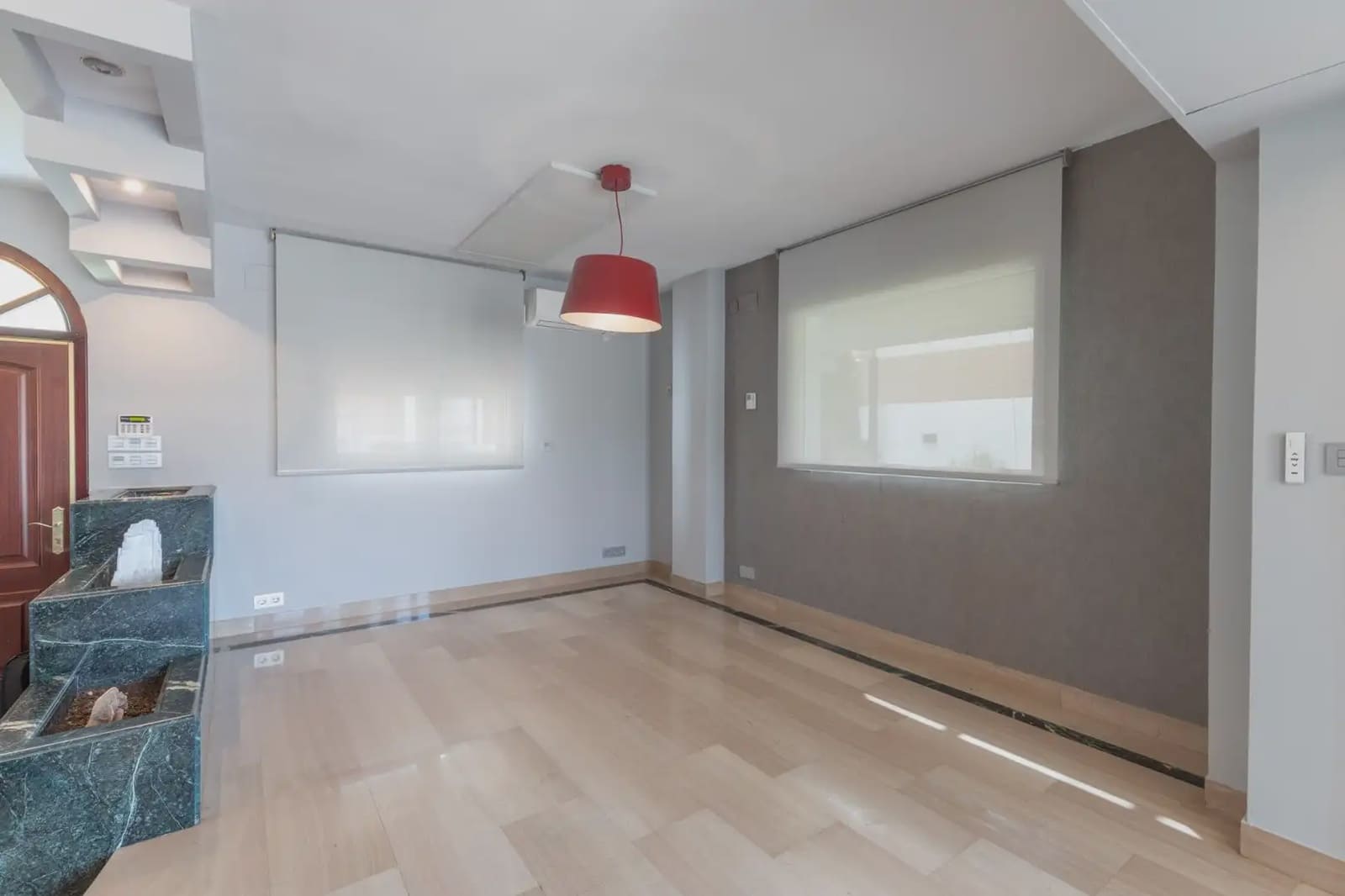 5 bedroom Villa for sale in Granada city with pool garage - € 780,000 (Ref: 9837454)