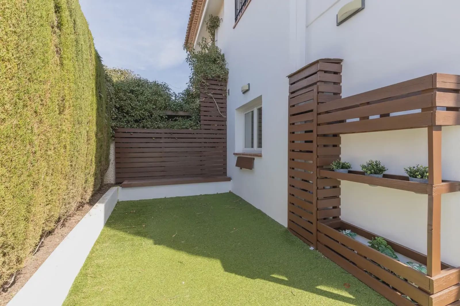 5 bedroom Villa for sale in Granada city with pool garage - € 780,000 (Ref: 9837454)