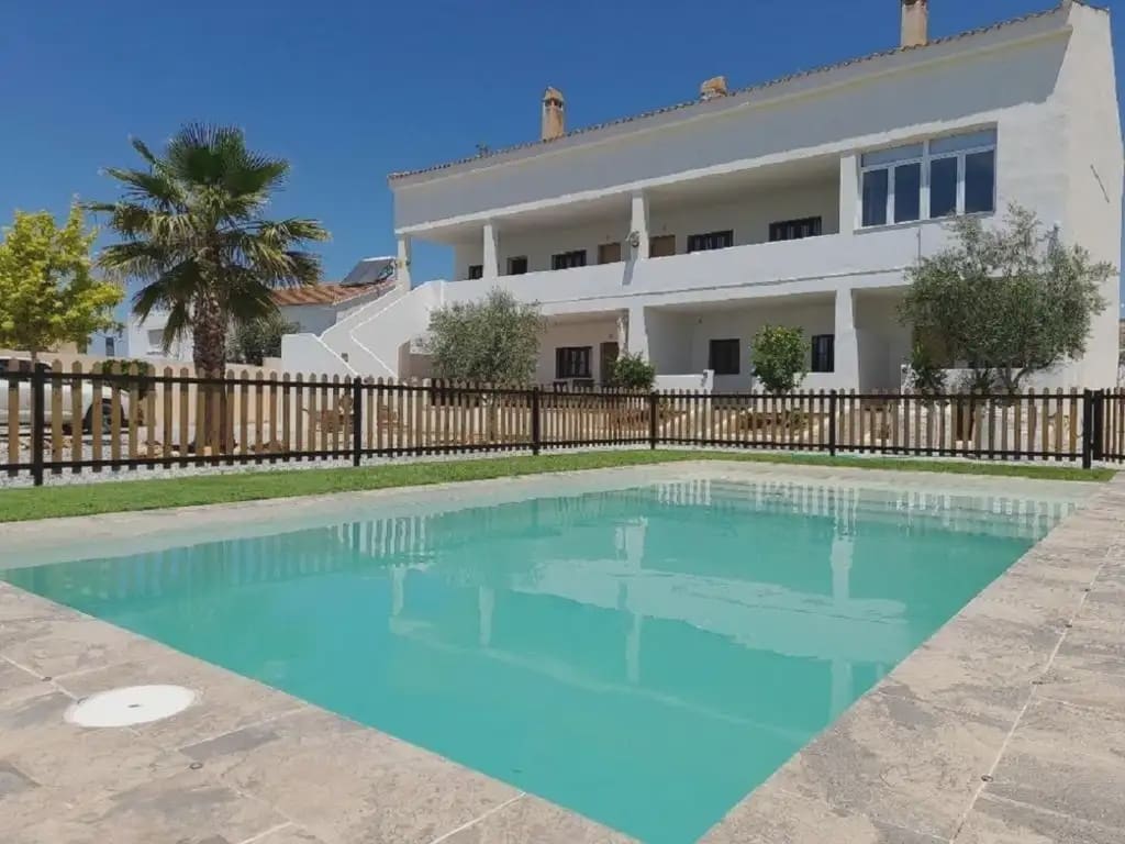 Virksomhed til salg i Arenas del Rey - € 380.000 (Ref: 9837455)