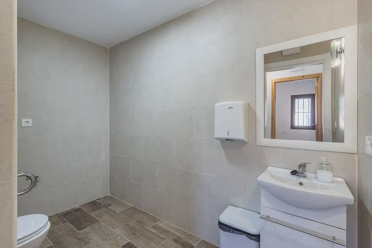 Virksomhed til salg i Arenas del Rey - € 380.000 (Ref: 9837455)