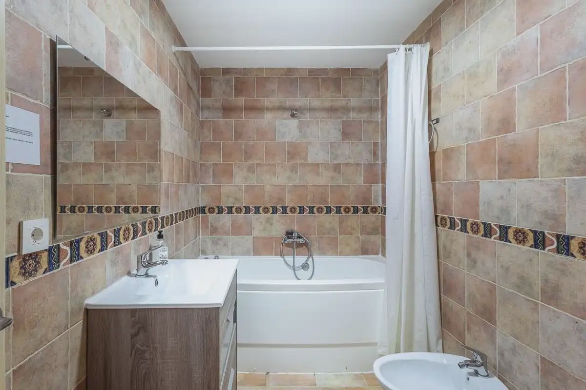 Virksomhed til salg i Arenas del Rey - € 380.000 (Ref: 9837455)