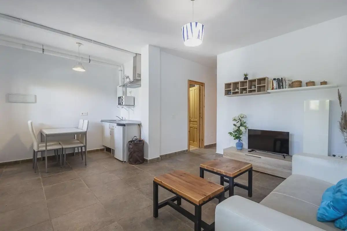 Virksomhed til salg i Arenas del Rey - € 380.000 (Ref: 9837455)