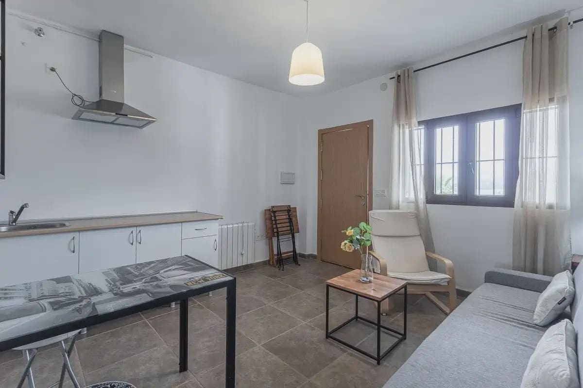 Virksomhed til salg i Arenas del Rey - € 380.000 (Ref: 9837455)