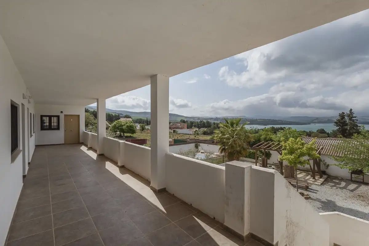 Virksomhed til salg i Arenas del Rey - € 380.000 (Ref: 9837455)