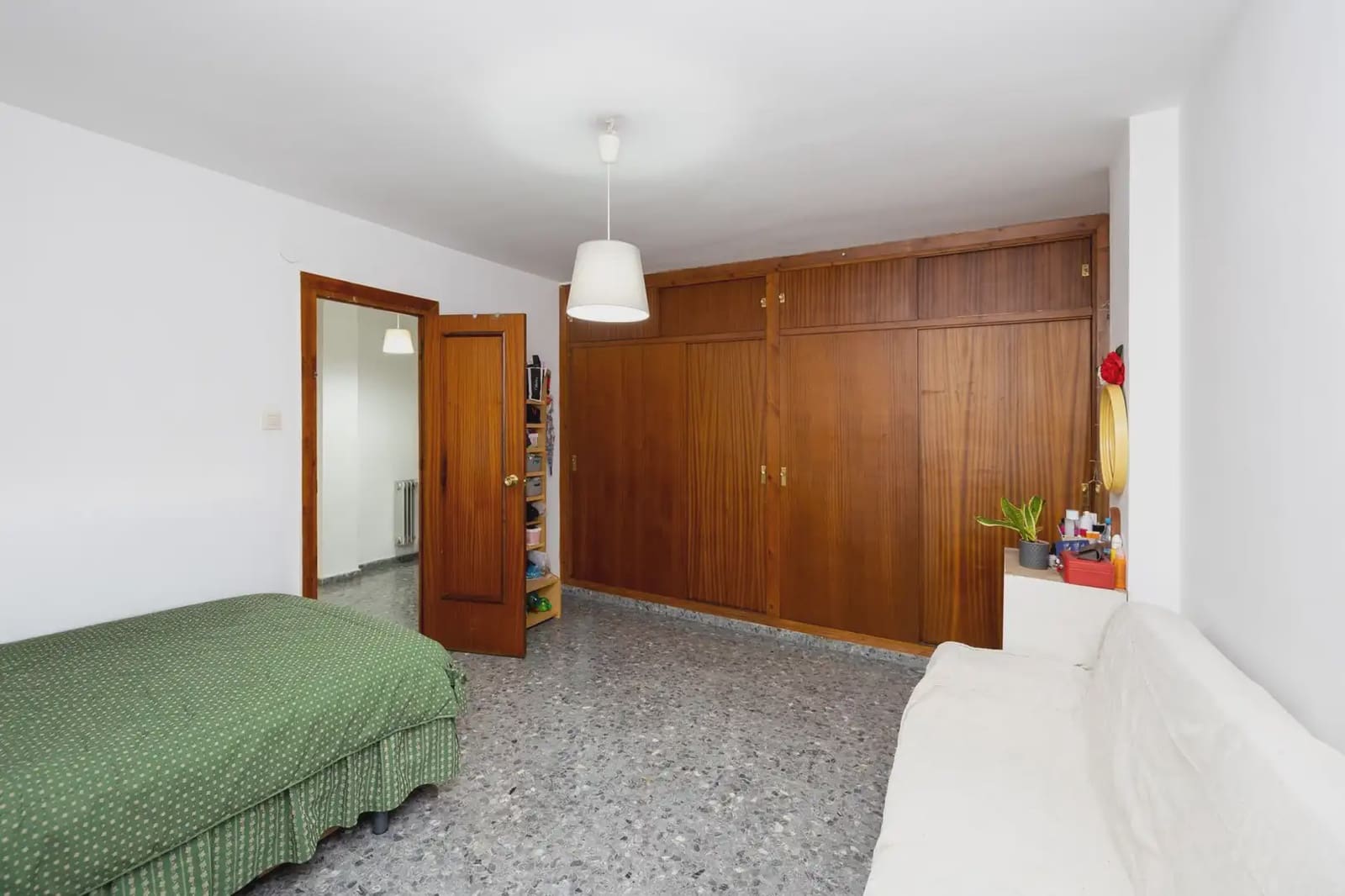 Leilighet til salgs i Granada by - € 340 000 (Ref: 9837456)