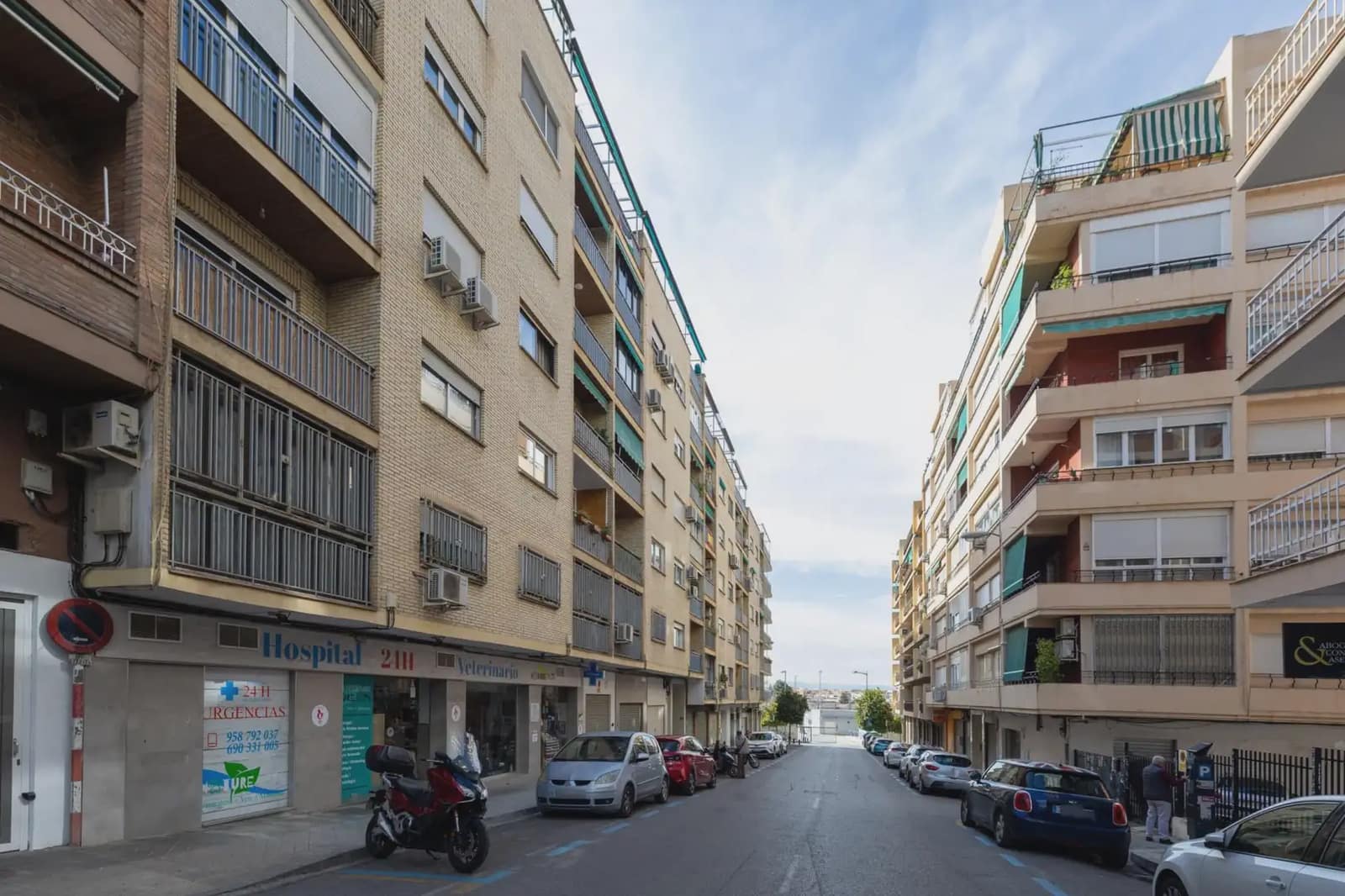 Leilighet til salgs i Granada by - € 340 000 (Ref: 9837456)
