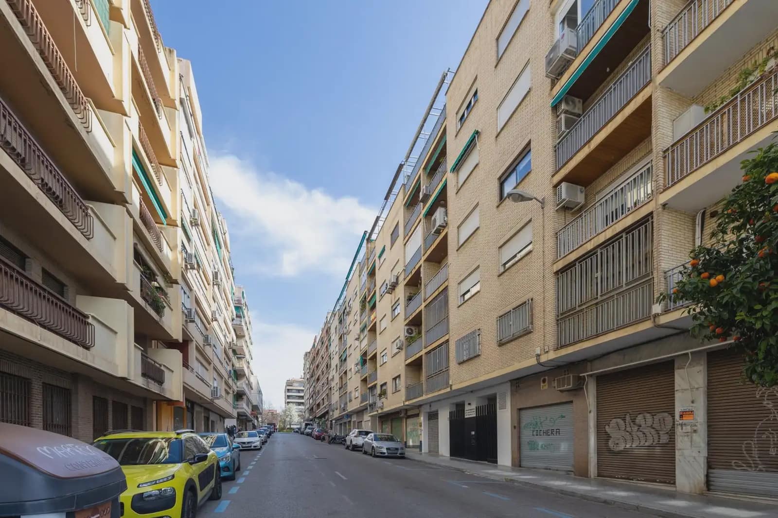 Leilighet til salgs i Granada by - € 340 000 (Ref: 9837456)