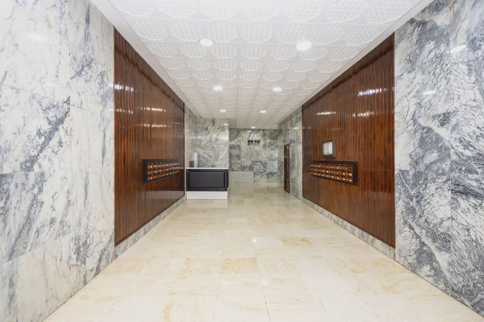 Leilighet til salgs i Granada by - € 340 000 (Ref: 9837456)