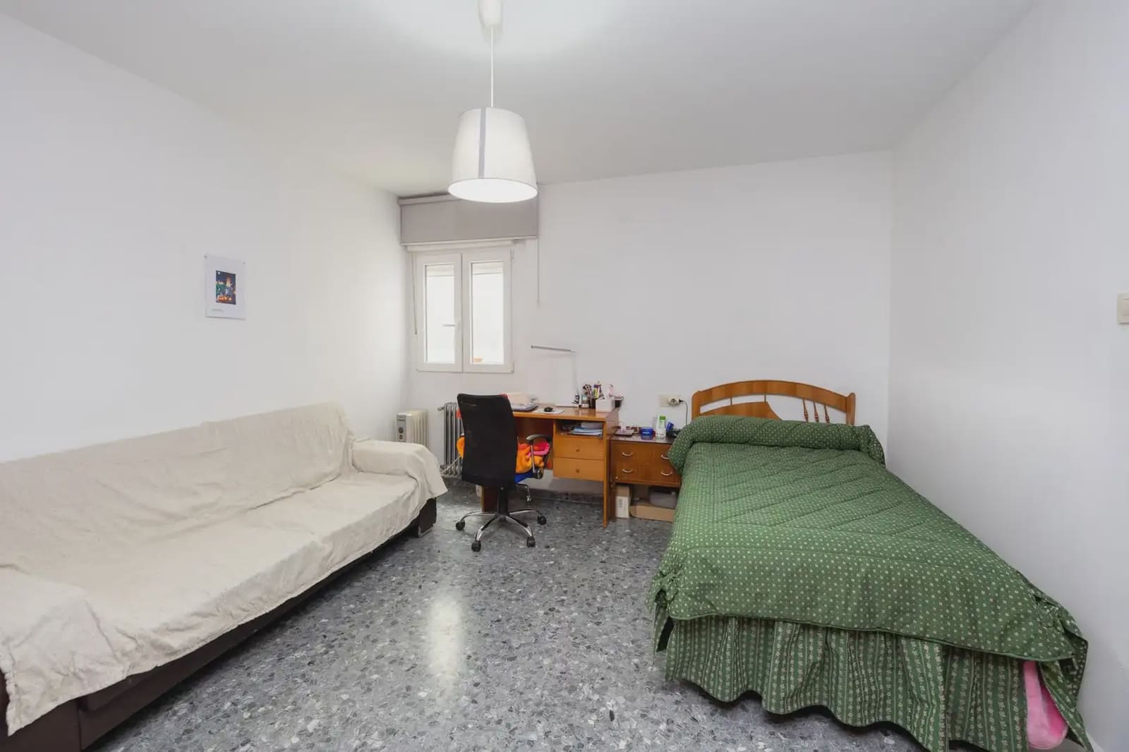 Leilighet til salgs i Granada by - € 340 000 (Ref: 9837456)