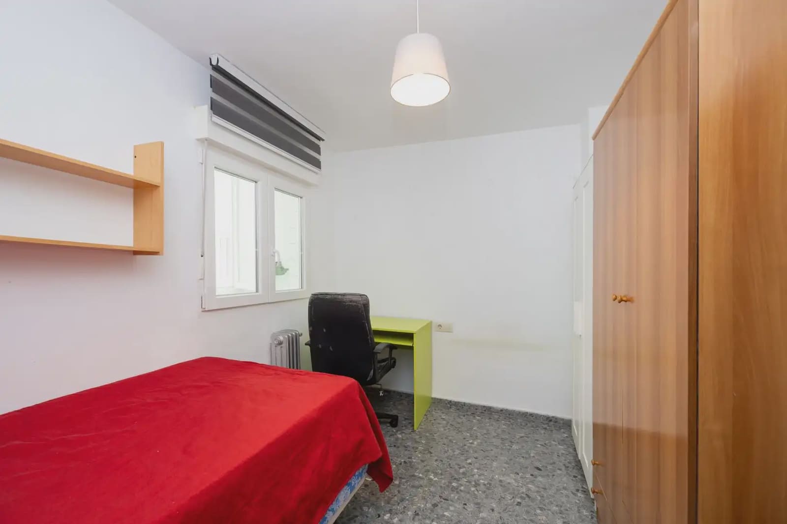 Leilighet til salgs i Granada by - € 340 000 (Ref: 9837456)