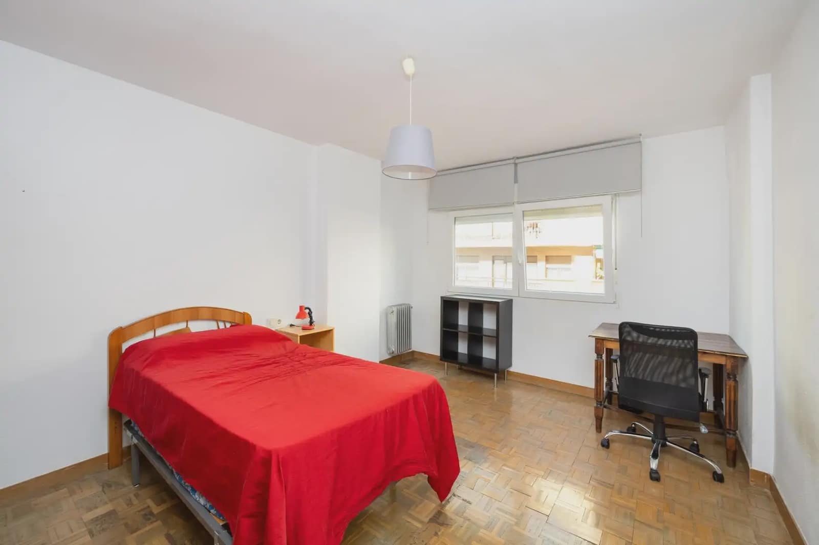 Leilighet til salgs i Granada by - € 340 000 (Ref: 9837456)