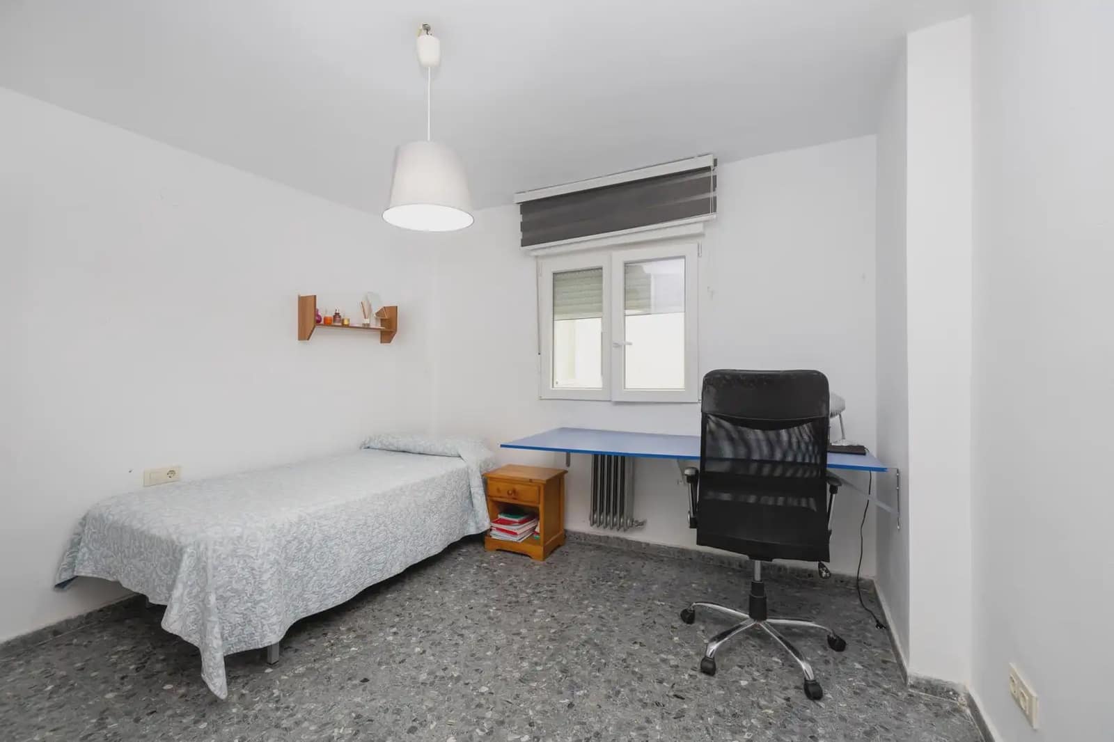 Leilighet til salgs i Granada by - € 340 000 (Ref: 9837456)