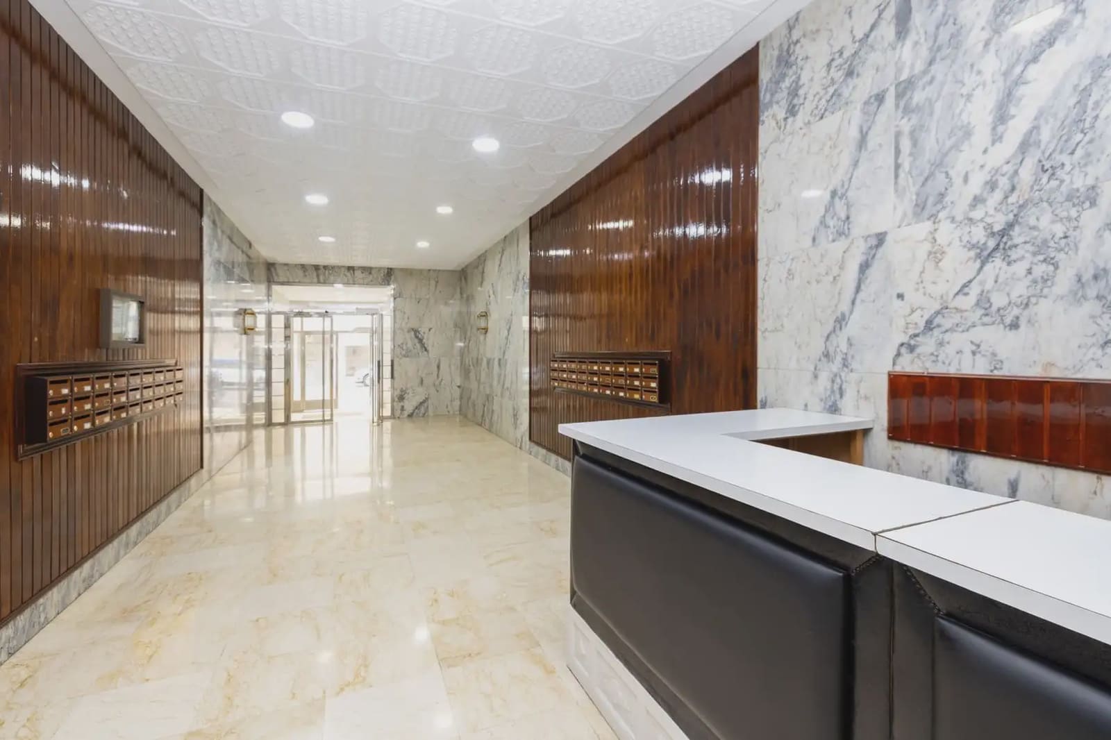 Leilighet til salgs i Granada by - € 340 000 (Ref: 9837456)