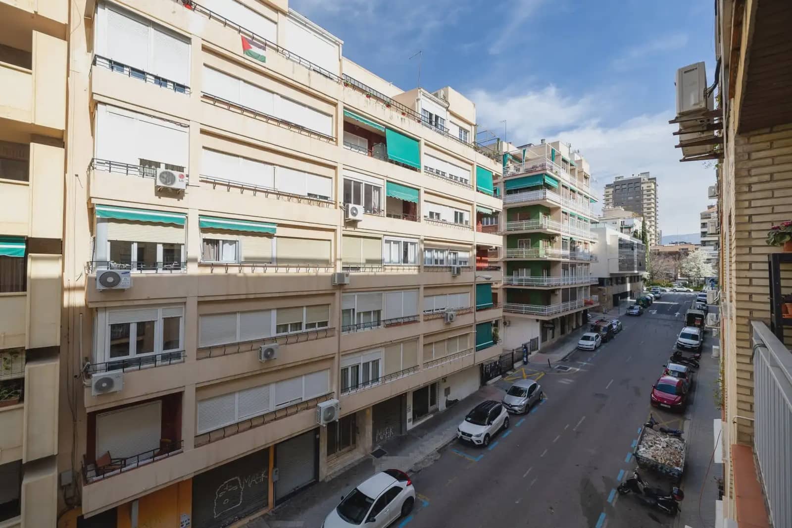 Leilighet til salgs i Granada by - € 340 000 (Ref: 9837456)