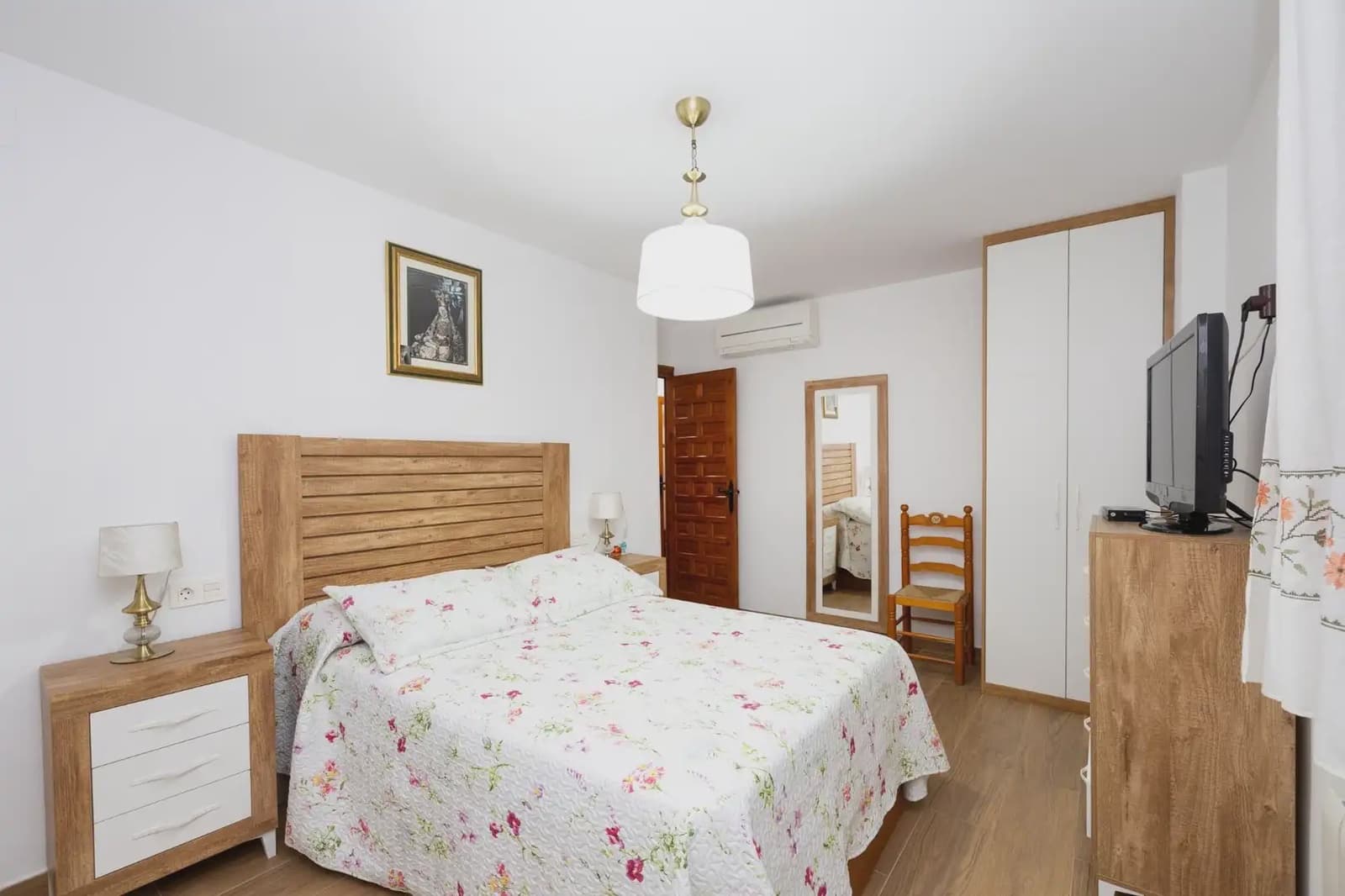 Villa for sale in Ogijares - € 429,900 (Ref: 9837459)
