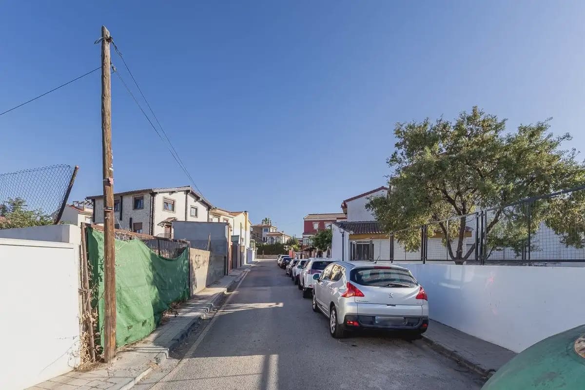Building Plot for sale in Ogijares - € 130,000 (Ref: 9837460)